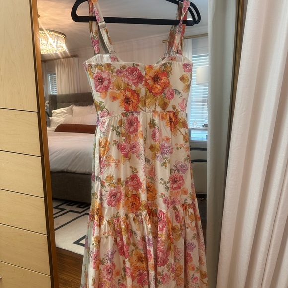House of CB ELIA
Ivory Floral Midi Sundress M plus cup - Picture 7 of 10
